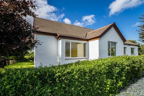 Property building, Day, Garden
