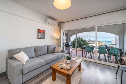 View (from property/room), Balcony/Terrace, Living room, Dining area, air conditioner