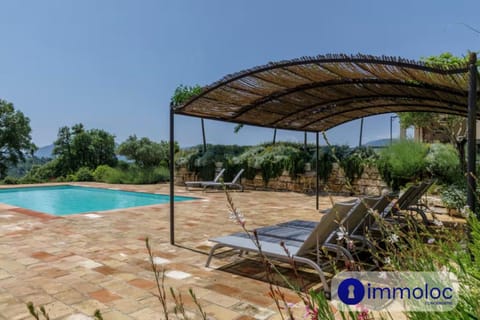 Air-conditioned villa with swimming pool Villa in Sainte-Maxime