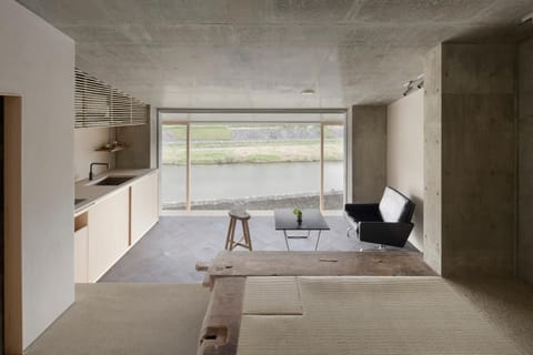 Kitchen or kitchenette, Seating area