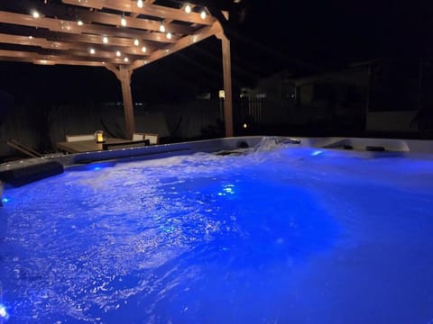 Natural landscape, Hot Tub