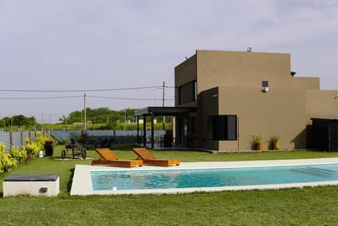 Garden, Swimming pool, Swimming pool