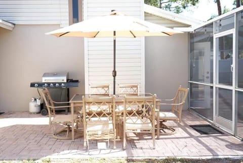 New hosting House in Town N Country