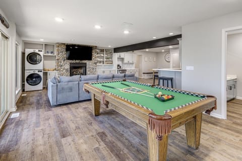 Hot Tub and Games Galore! Greers Ferry Lake Home House in Fairfield Bay