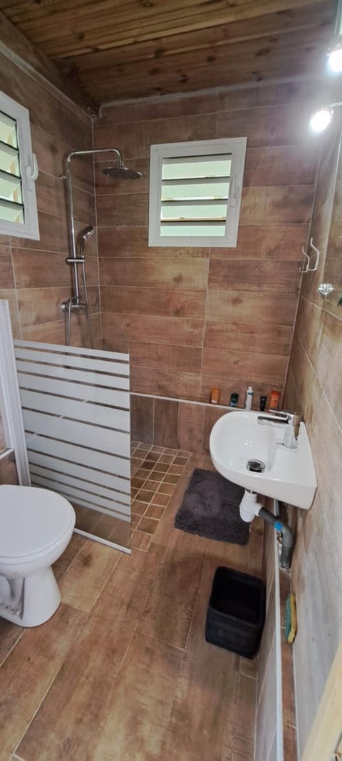 Plenitude Bungalow Chalet in Les Abymes