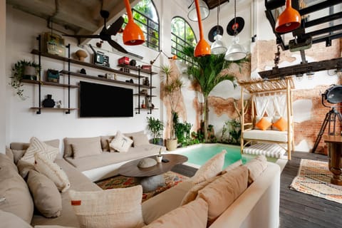 TV and multimedia, Seating area