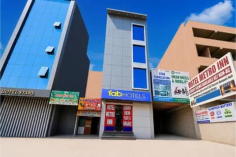 Facade/entrance