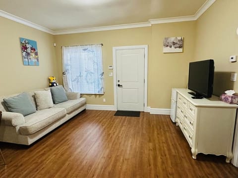 Moon rooms Villa in Vancouver