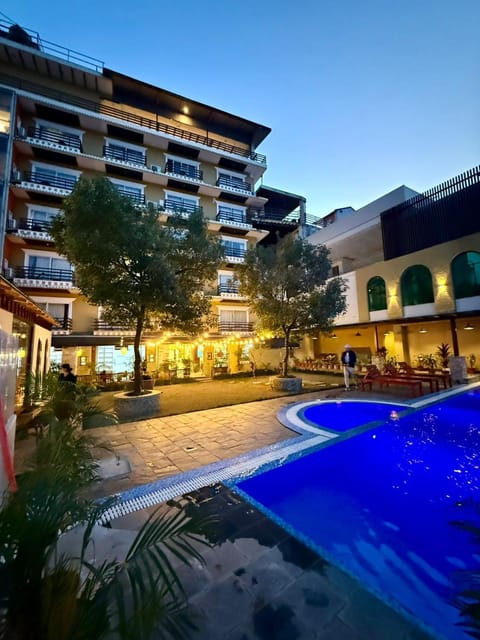 Property building, Swimming pool