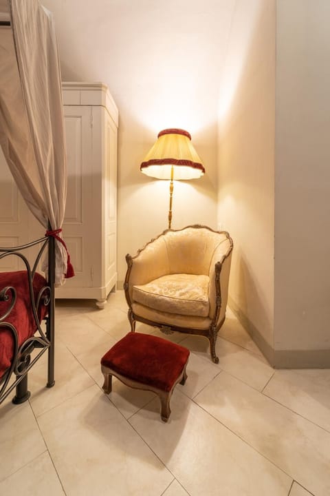 Living room, Photo of the whole room