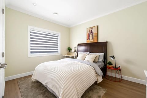 Modern Vancouver Private Room-15 Mins to Downtown Apartment in Vancouver