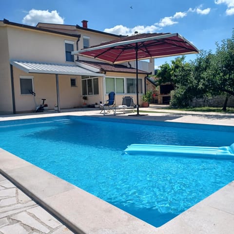 Pool view, Swimming pool
