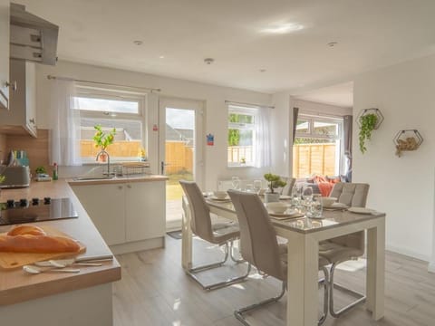 Etive House - 3 bedroom stylish home Apartment in Cumbernauld