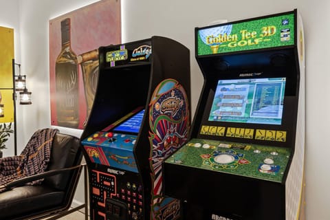 Bourbon-themed home w arcade & hot tub for groups House in Frankfort