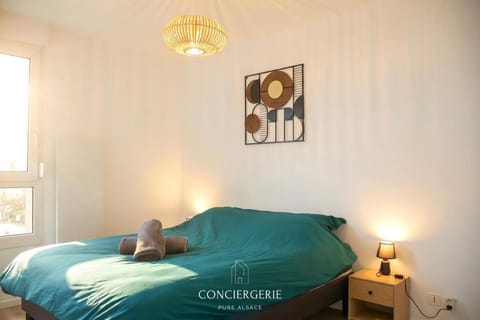 Bed, Bedroom