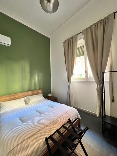 Bed, Photo of the whole room, Bedroom, air conditioner