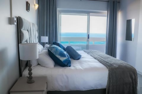Bed, Photo of the whole room, Bedroom, Sea view