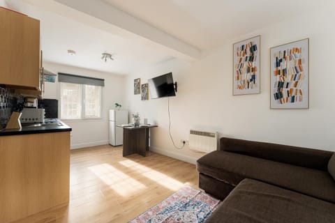 TV and multimedia, Kitchen or kitchenette, Living room, Dining area