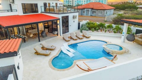 Day, Natural landscape, Swimming pool