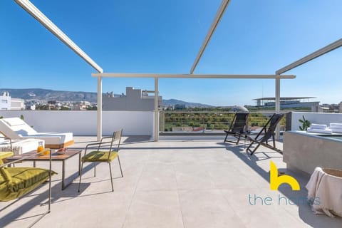Eagle's Nest Athens Oasis with Culture & Views! Apartment in Kallithea