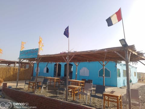 Property building, Restaurant/places to eat, Breakfast