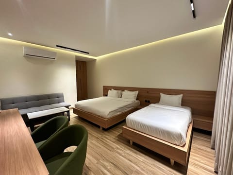 Bed, Photo of the whole room, Seating area, Bedroom, hair dresser