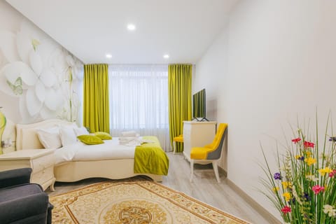 Bed, TV and multimedia, Photo of the whole room