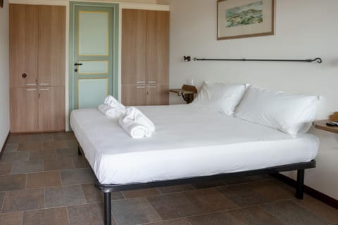 Semivaganti Vegan Agritur Farm Stay in Marche