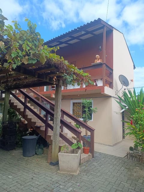 Property building, Balcony/Terrace, Garden view
