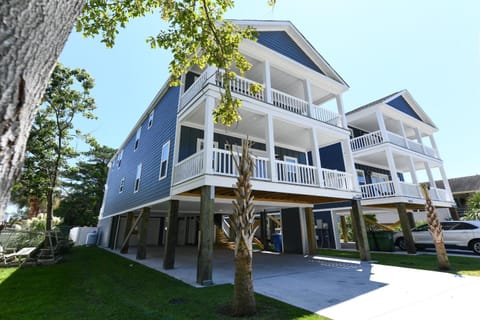 Antigua Rest House in Surfside Beach