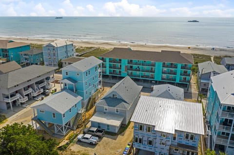 Property building, Day, Bird's eye view, Beach