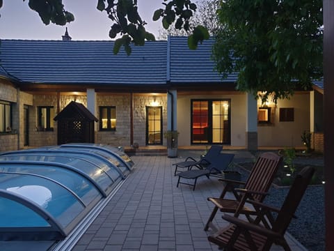 Property building, Swimming pool