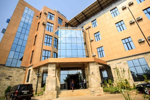 Property building, Facade/entrance