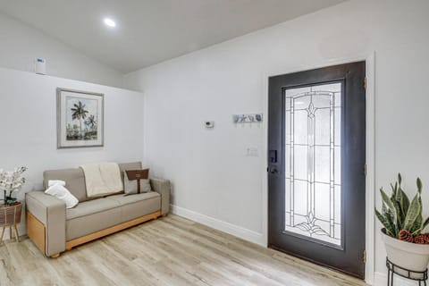 5 Mi to Beach and Main St Pier Quiet Family Getaway House in Holly Hill