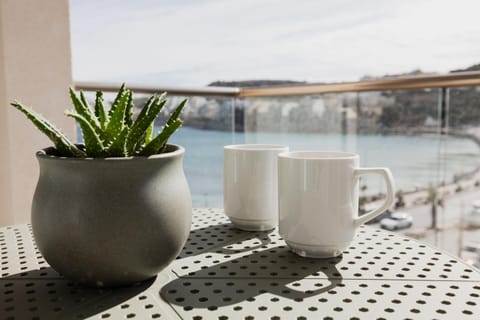 Brand New 3BR Family Flat Balcony & Side SeaView Apartment in Saint Paul's Bay