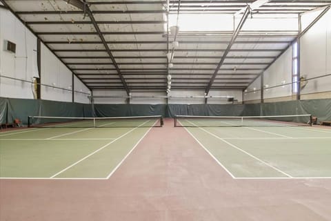 Lakefront Condo Indoor pool sauna & pickle ball House in Lake of the Ozarks