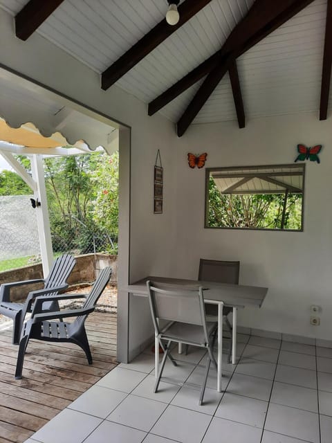 Kaz papillon House in Les Abymes