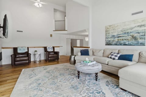 Brush Creek Retreat with Boat Slip House in Lake of the Ozarks