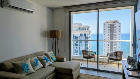 View (from property/room), Balcony/Terrace, Living room, Sea view, air conditioner