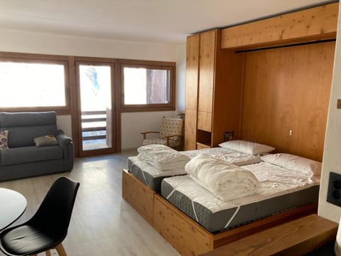 Cielo Alto I Dadi Apartment in Breuil-Cervinia