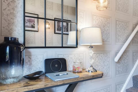 Spacious 3BR Retreat Mountain Views House in Belfast