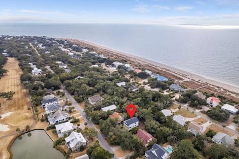 Beach Belle- Pet Friendly- Luxury Edisto Home House in Edisto Beach