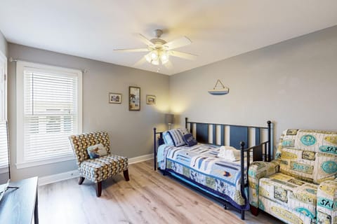 SC7018 Sandy Bottoms House in Surf City