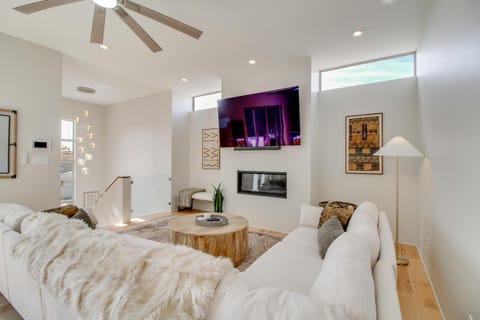 Sunnyside View ABQ Home Near Old Town and BioPark! House in Albuquerque