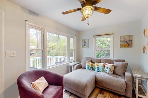 SF123 Coral Cottage House in Sneads Ferry