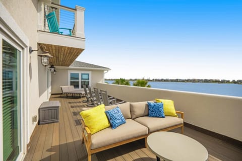 SF400 Sneads Island House in North Topsail Beach