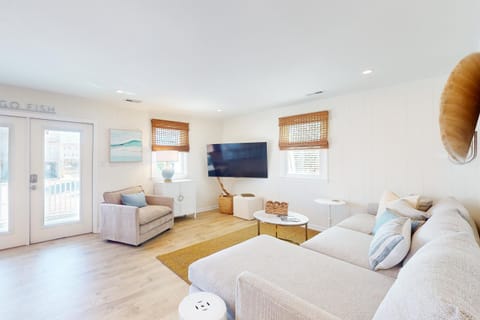 TB1514 The Go Fish Cottage House in Topsail Beach