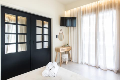 TV and multimedia, Bedroom, towels