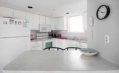 Le Frontenac 404 STR-02799 Apartment in Sunny Isles Beach