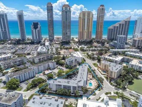 Le Frontenac 404 STR-02799 Apartment in Sunny Isles Beach